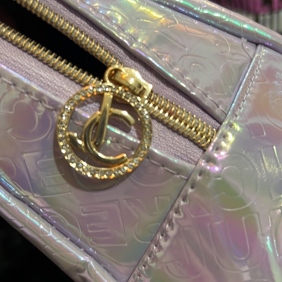 A pair of Juicy Couture Cosmetic Bags - Picture 6 of 12